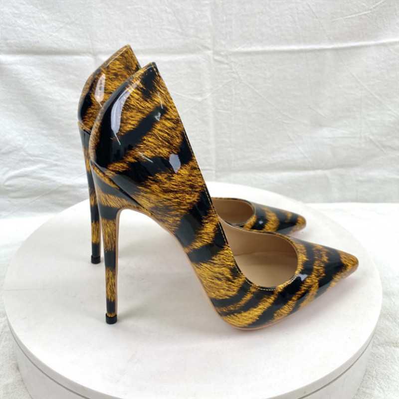 Leopard print patent leather high heels, pointed thin root fashionable women's shoes, single shoes
