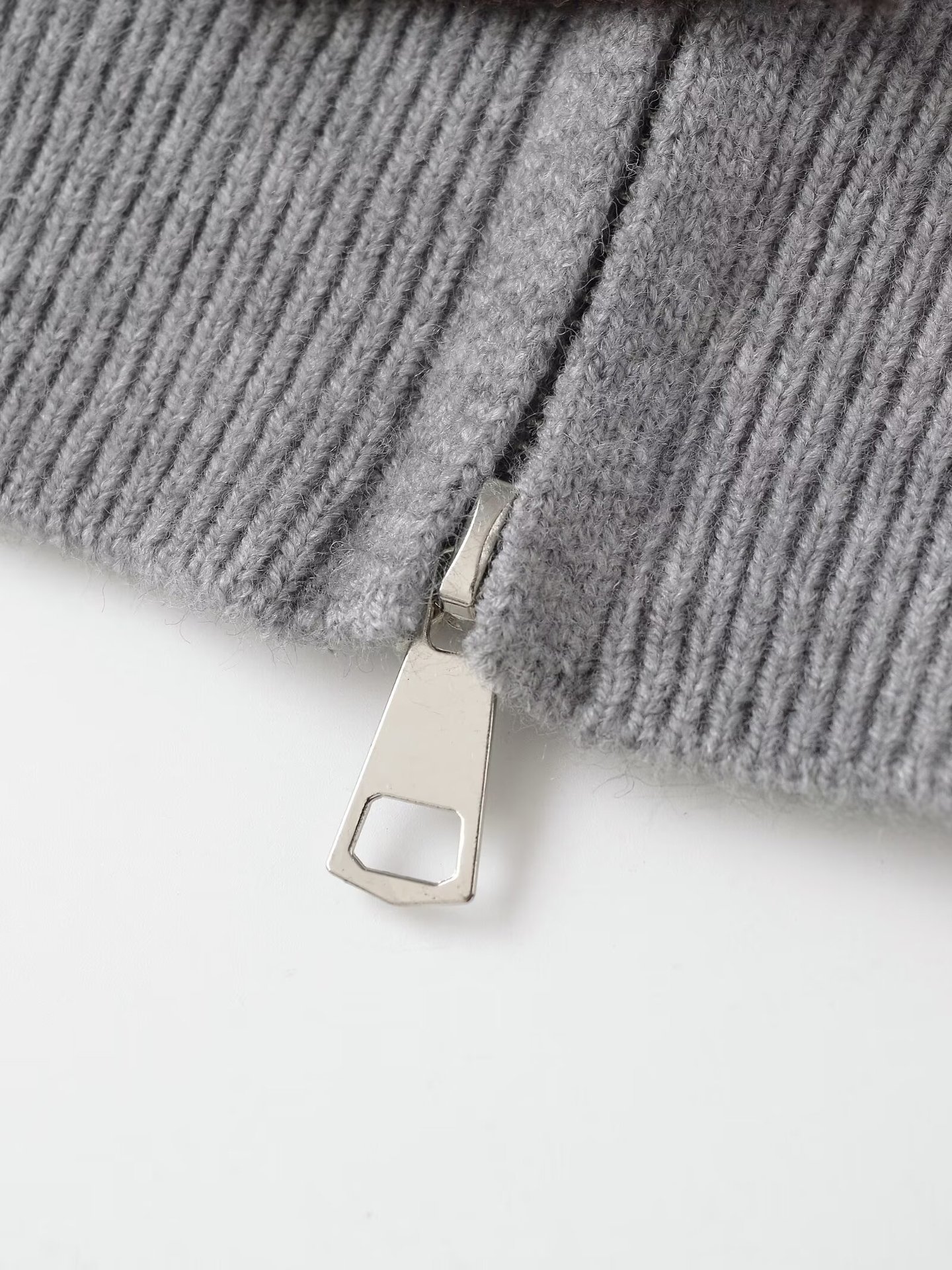 Bow knit hooded jacket