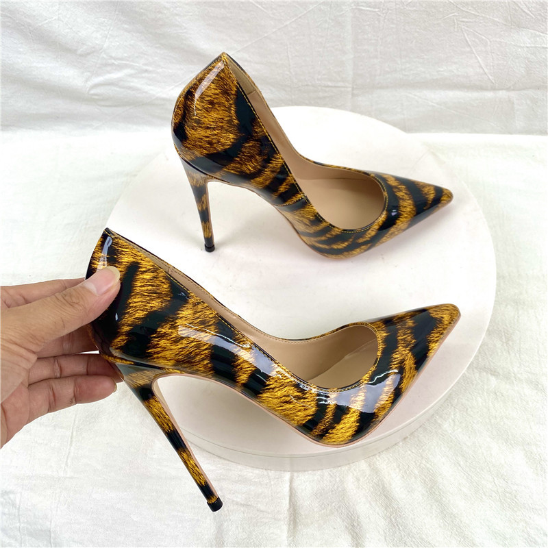 Leopard print patent leather high heels, pointed thin root fashionable women's shoes, single shoes
