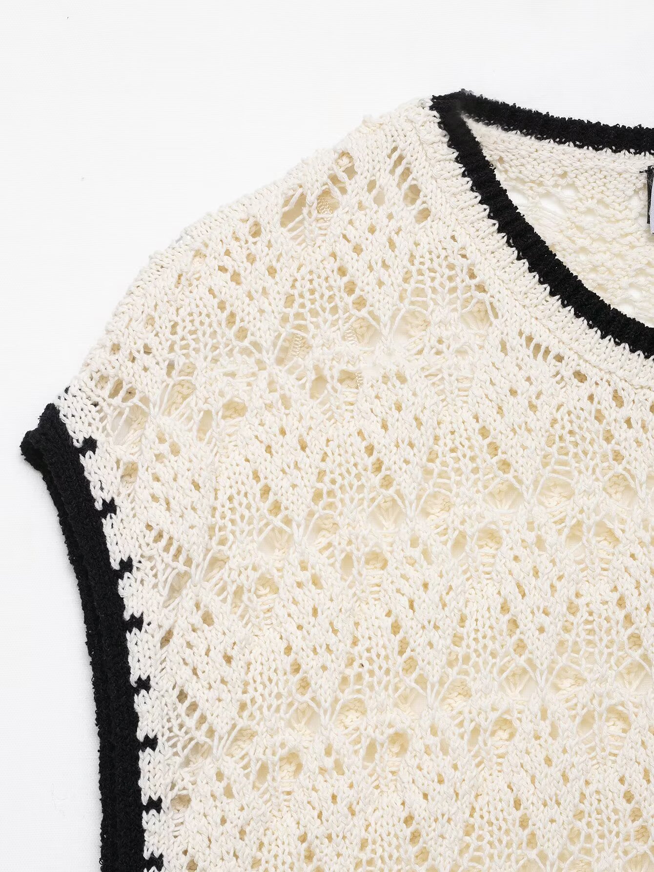 Essential Scoop Vest