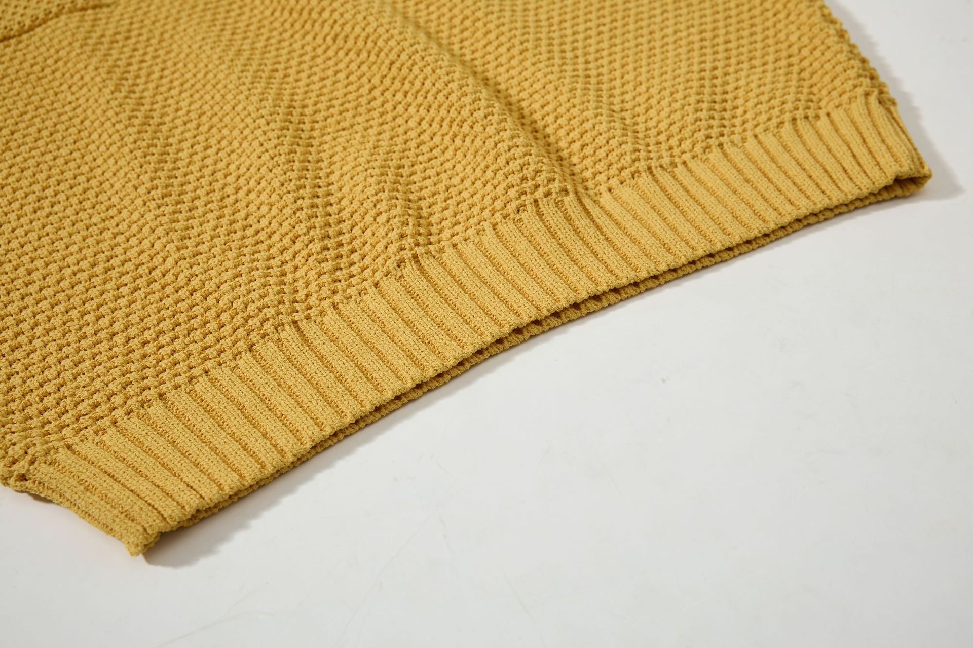 Relaxed Zipper Front Sweater Vest
