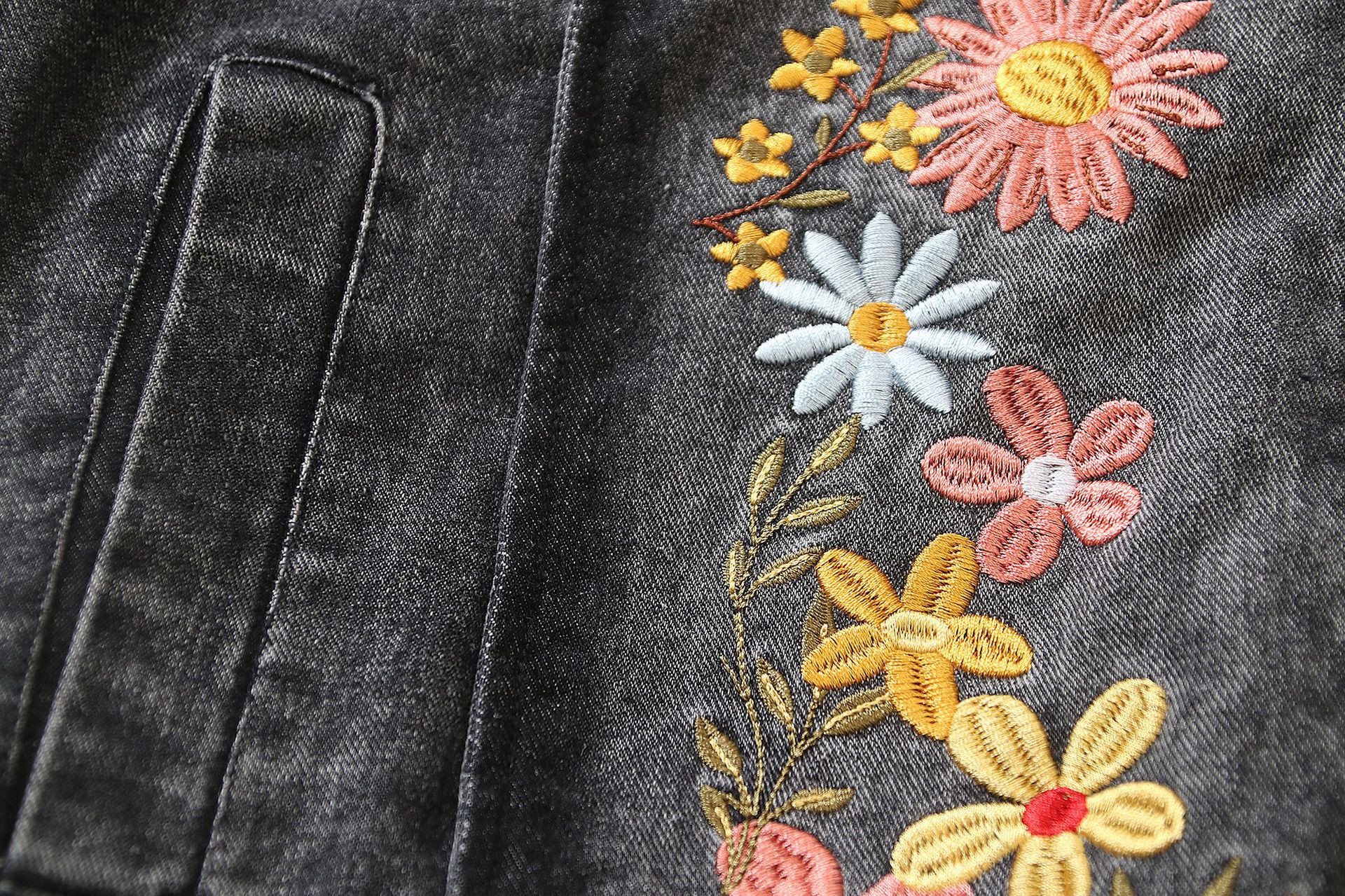 Embroidered Floral Washed Turn-Down Collar