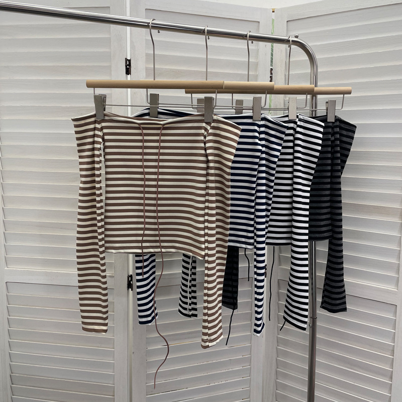 Celebrity Slim Fit Asymmetric Wrist-Length Crop Top