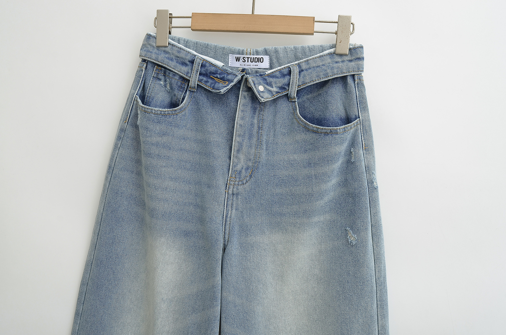 Curled high waisted back pocket wide leg mop jeans