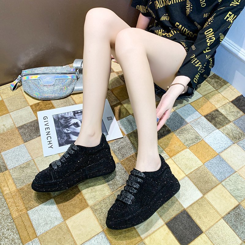Autumn new full diamond sponge cake thick sole sports and leisure shoes, popular on the internet with leather surface women's single shoe trend