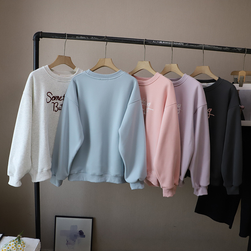 Causal Loose Fleece-Lined Hoodie with Letter and Heart Embroidery Round Neck Women's Sweatshirt