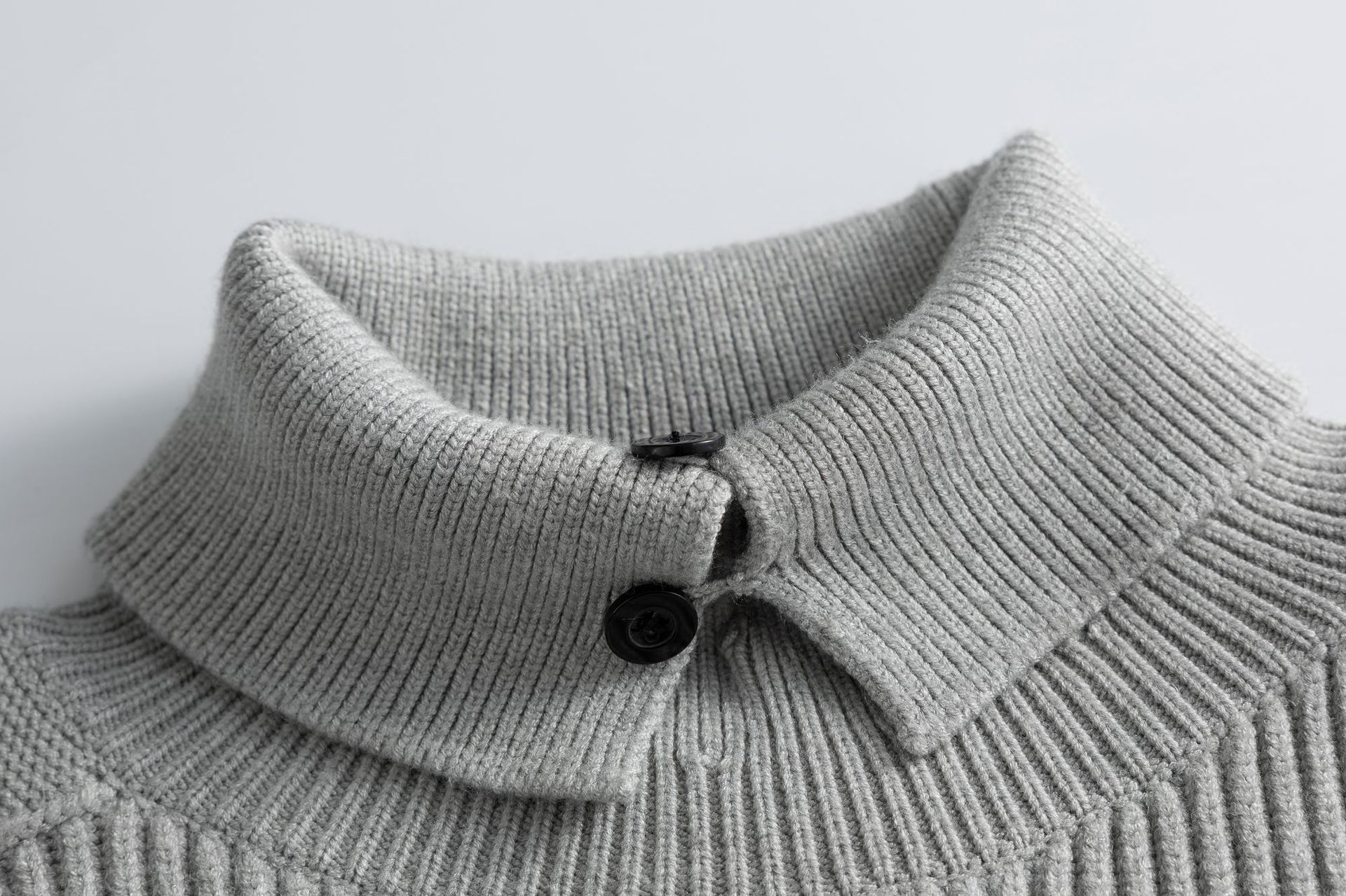 American Classic Fold-over Neck Knitwear