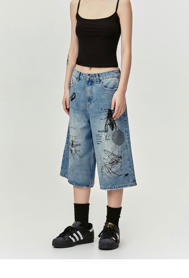 Street Graffiti Print Destroyed Hole Seven-Quarter Denim Shorts for Men