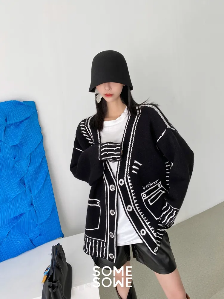 Ladies Oversized Graphic Deep V Acrylic Cardigan