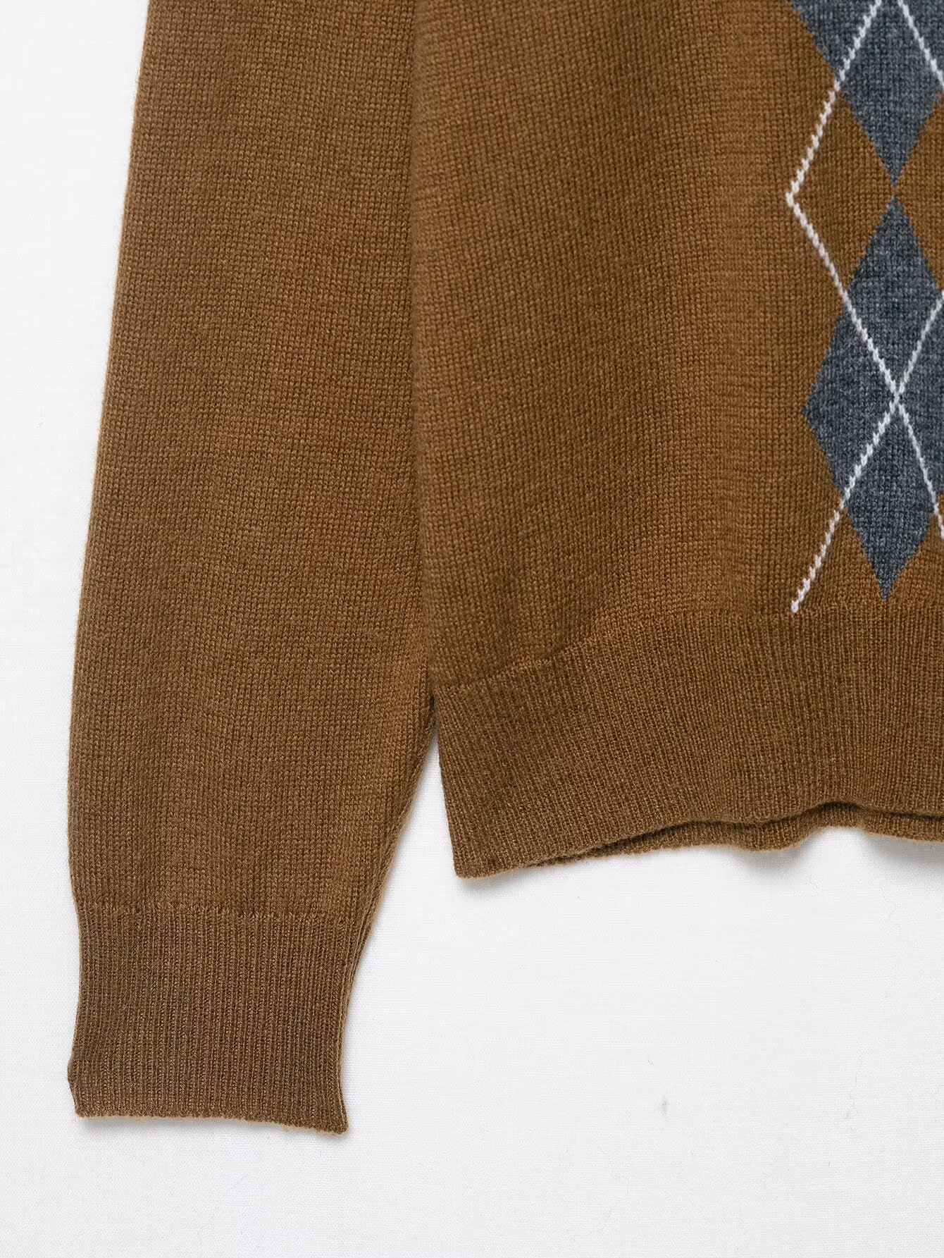 Ladies Argyle Full-Sleeve Turn-Down Triple-Closure Sweater