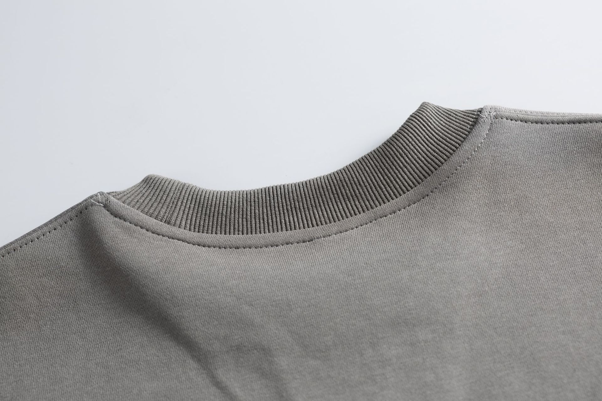 American Vintage Cotton Long Sleeve Relaxed Fit Sweatshirt