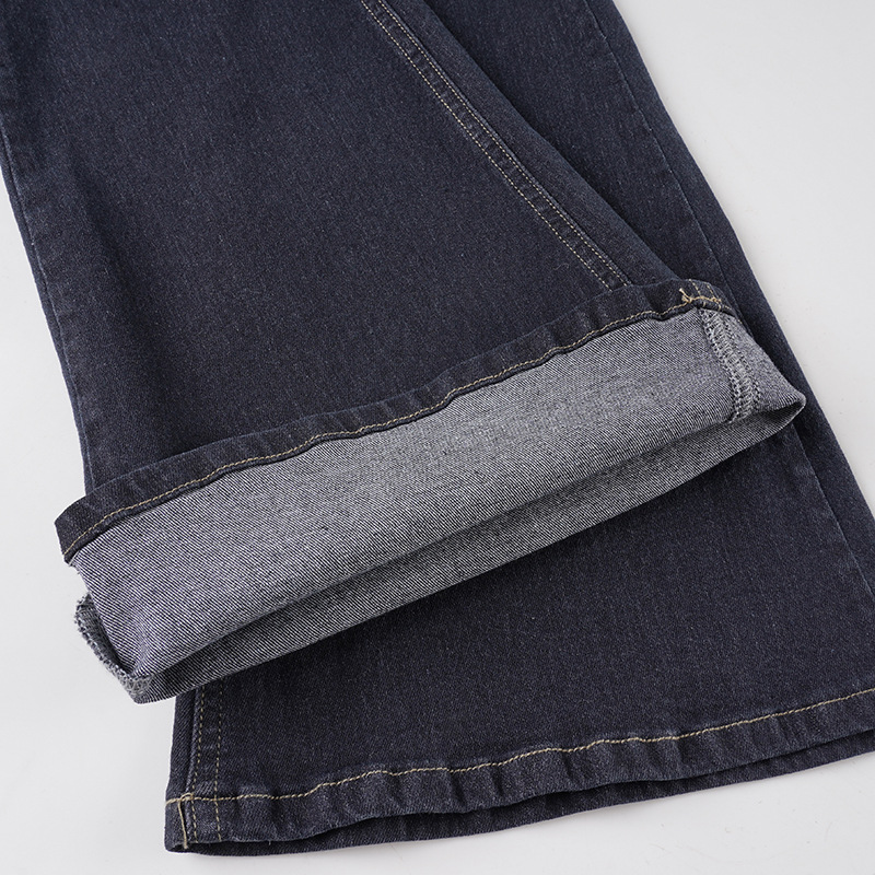 Low waist slim fit and slimming flared jeans