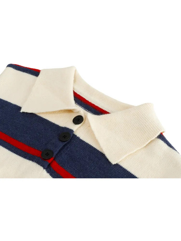 Women's Urban Dacron Short Buttoned Sweater