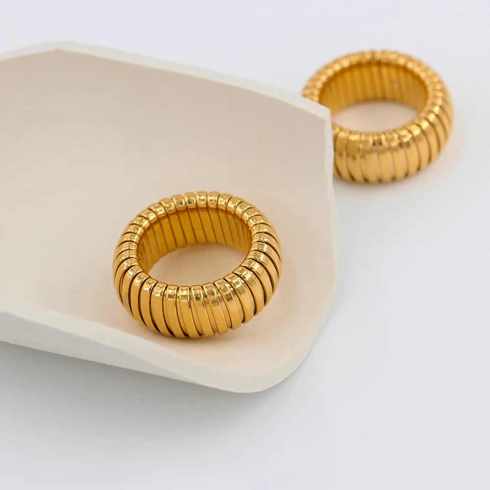 High Quality Waterproof Stainless Steel Spiral Rings For Men's Round Elastic Gold-Plated Party Chunky Ring Jewelry Accessories