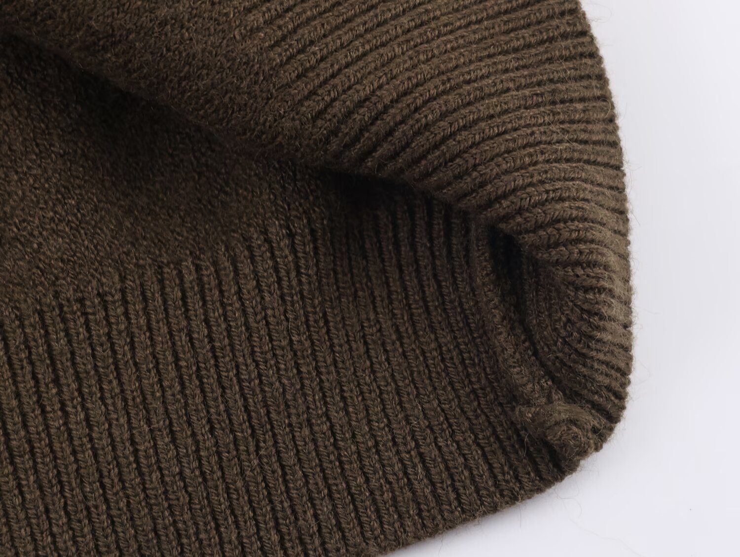 Polyester Plain Tiered Batwing Collarless Sweater