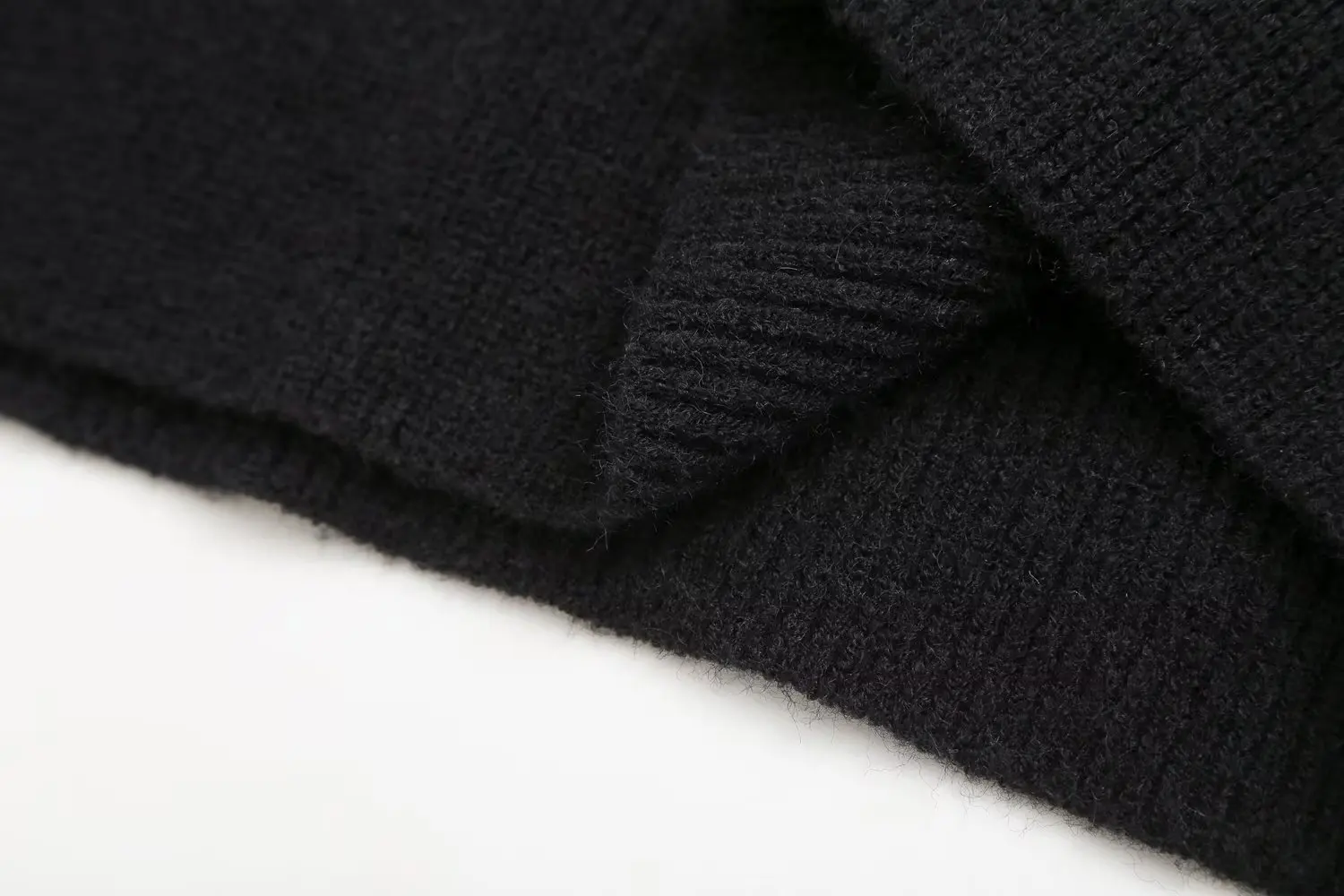 Ladies Polyester Two-Tone High Collar Sweater