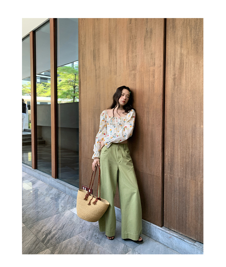 U-Neck Breezy Fragmented Blossom Body-Hugging Cropped Top