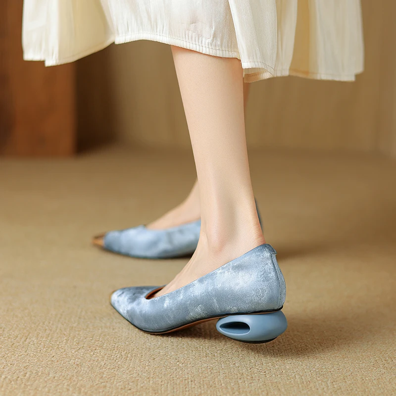 Cowhide Ladies Stiletto Shoes Single Tone Polished