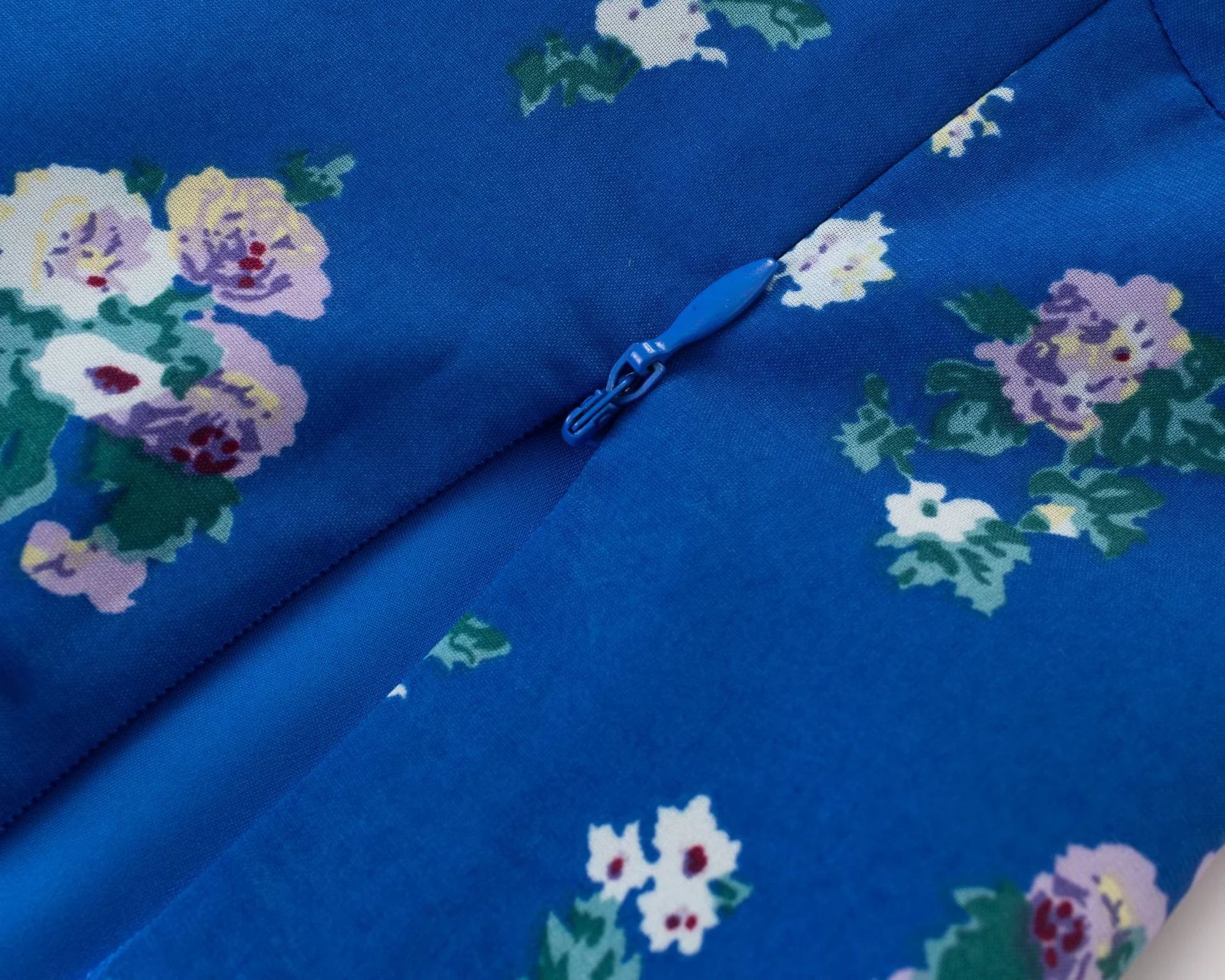 Straight Neck Tie Front Flower Puff Shirt