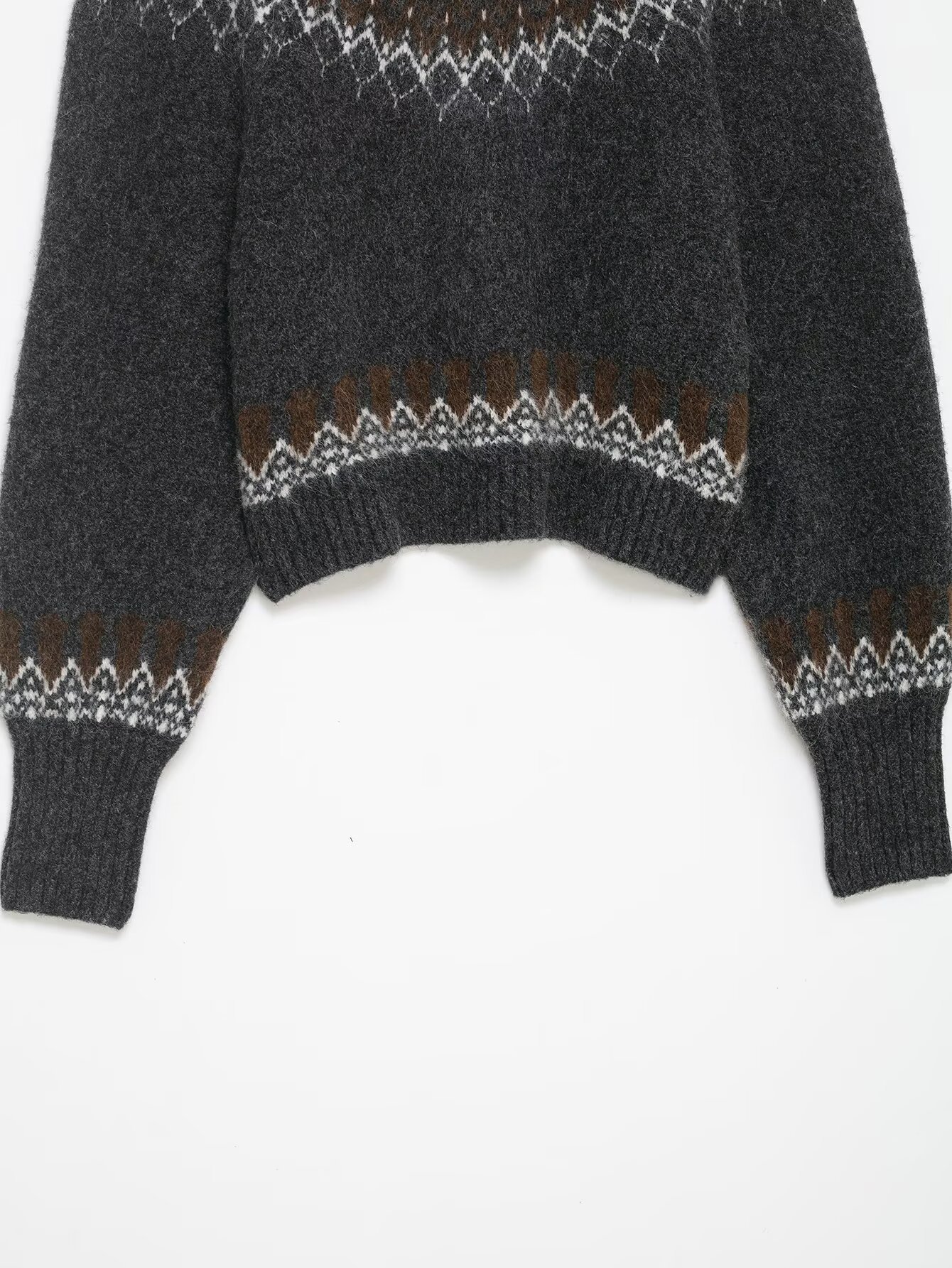 Jacquard knitted sweater
