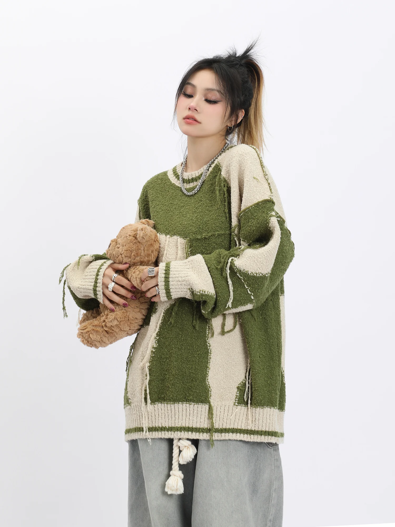 Ladies Long-Sleeved Round Neck Fringe Two-Tone Sweater