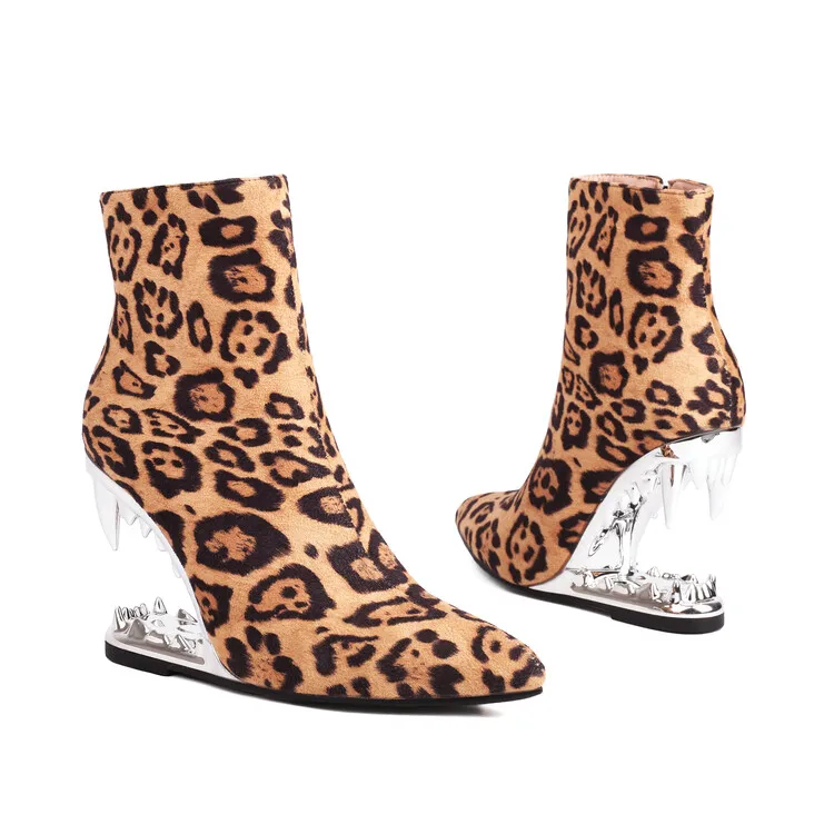 Hollow Out Tiger Tooth Shaped Heel Design Short Boots New Fashionable Leopard Print Zebra Zippered Women's Ankle Boot