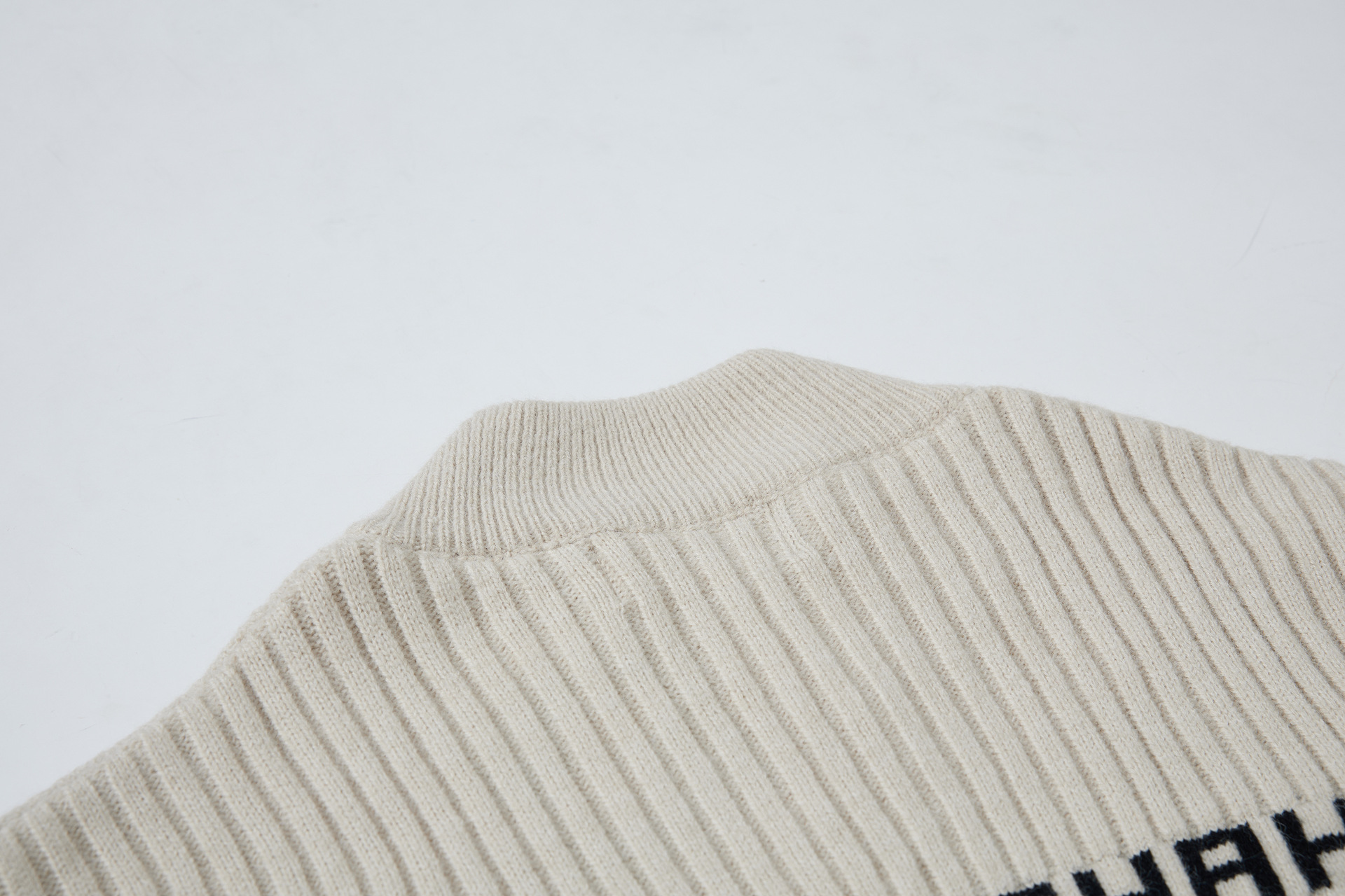 Sporty Loose Jacquard Long Sleeve Sweater