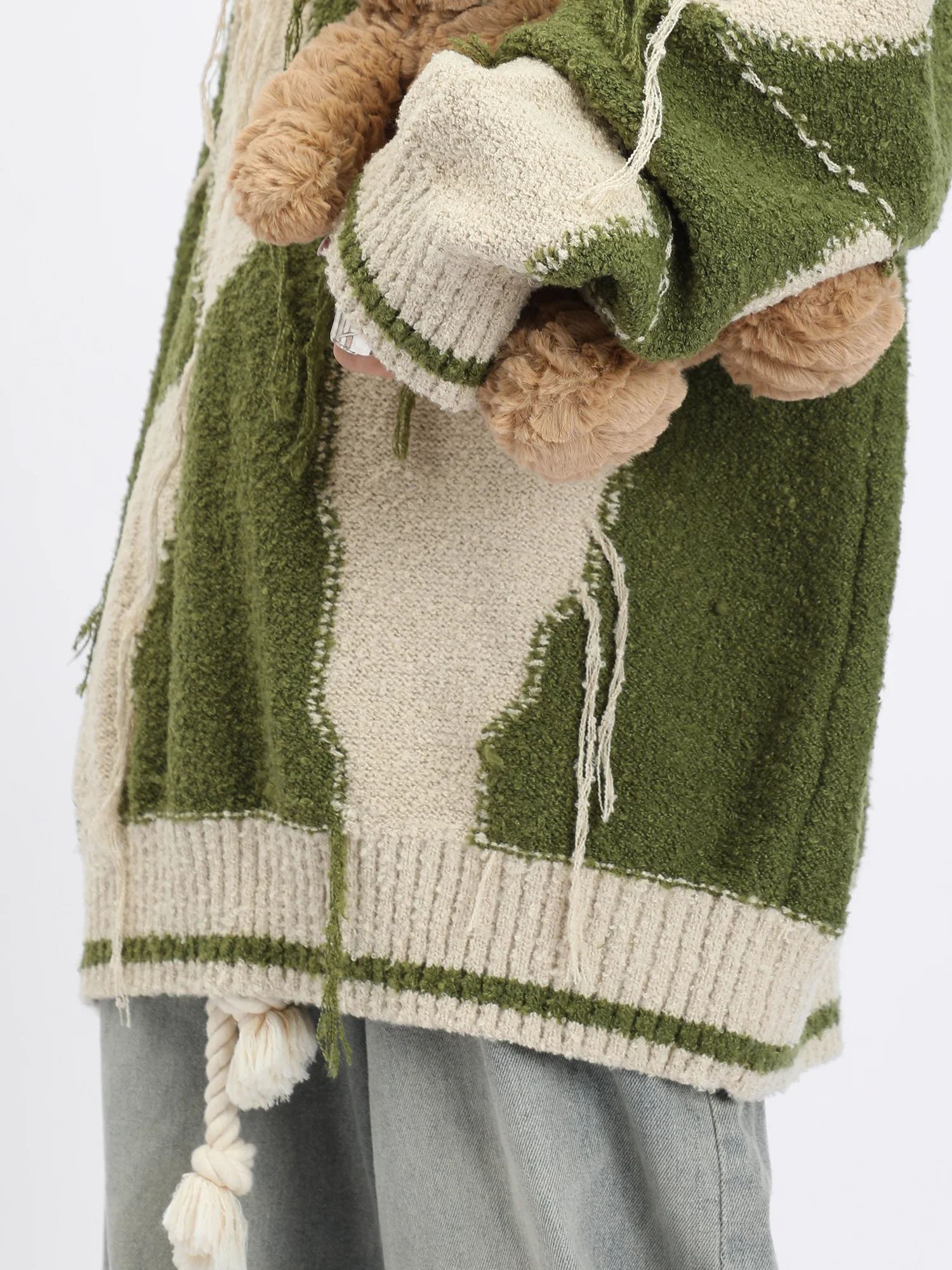 Ladies Long-Sleeved Round Neck Fringe Two-Tone Sweater