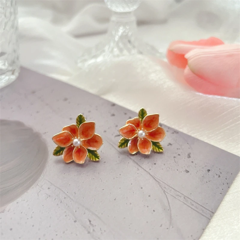 Vintage Imitation Pearl Delicate Painted Flower Alloy Stud Earrings Elegant Office Earring for Women Jewelry