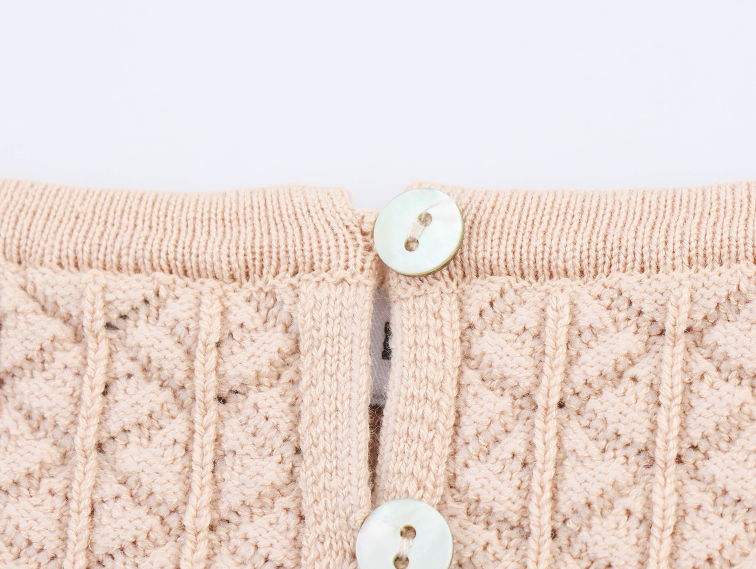 Single breasted knitted camisole vest for women