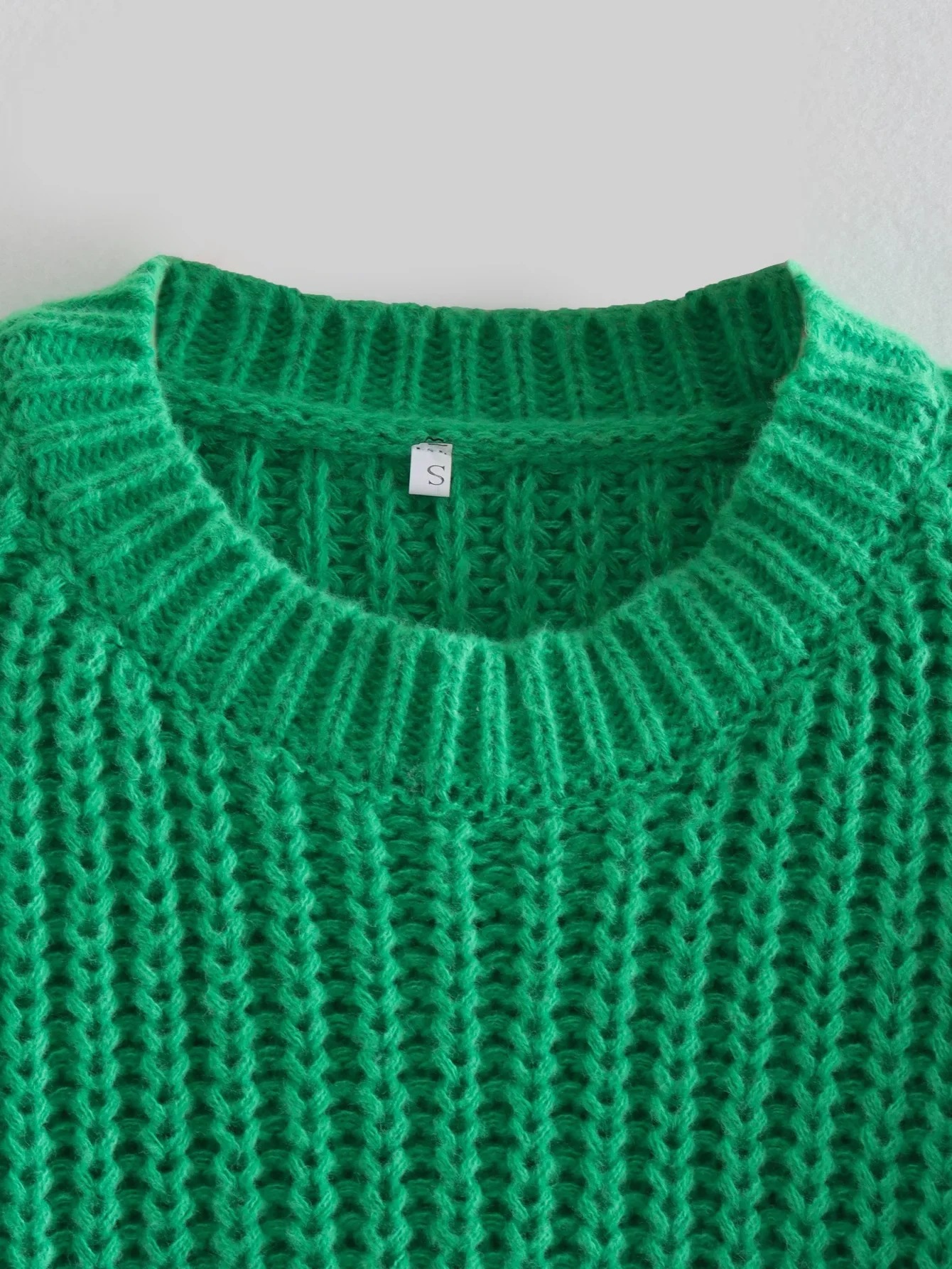Ladies Sleeveless Polyester Irregular Fit Sweater