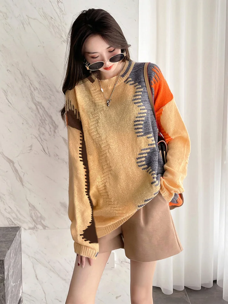 Ladies Oversized Retro Two-Tone Acrylic Sweater