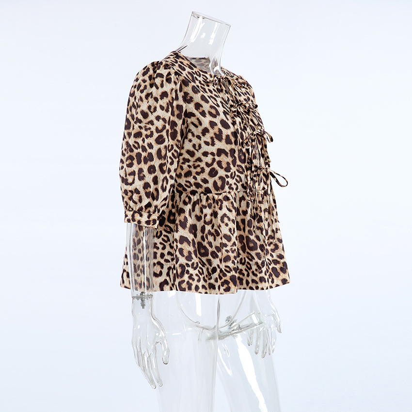 Relaxed Fit Animal Pattern Crewneck Knot Blouse