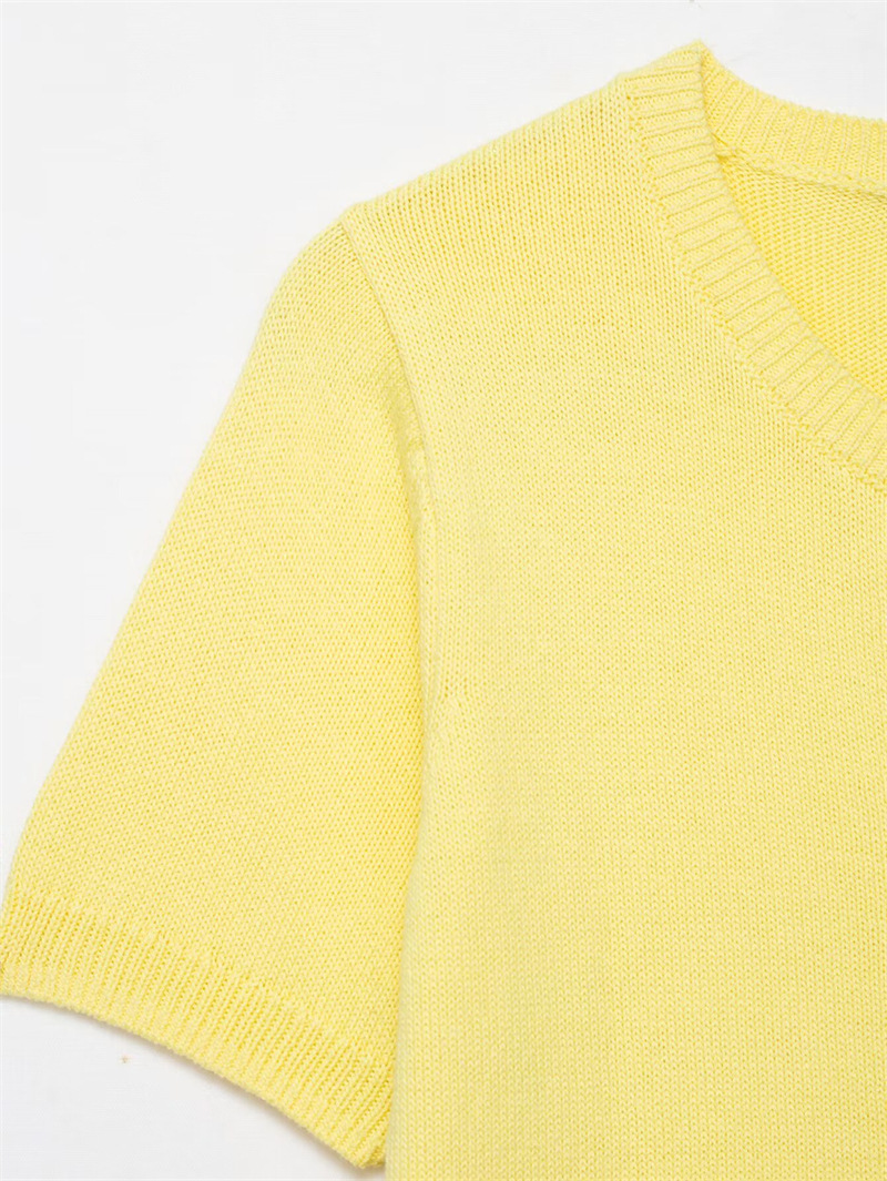 Spring New Style Round Neck Solid Color Loose Knit Sweater for Women with Unique Design and Elegant Temperament