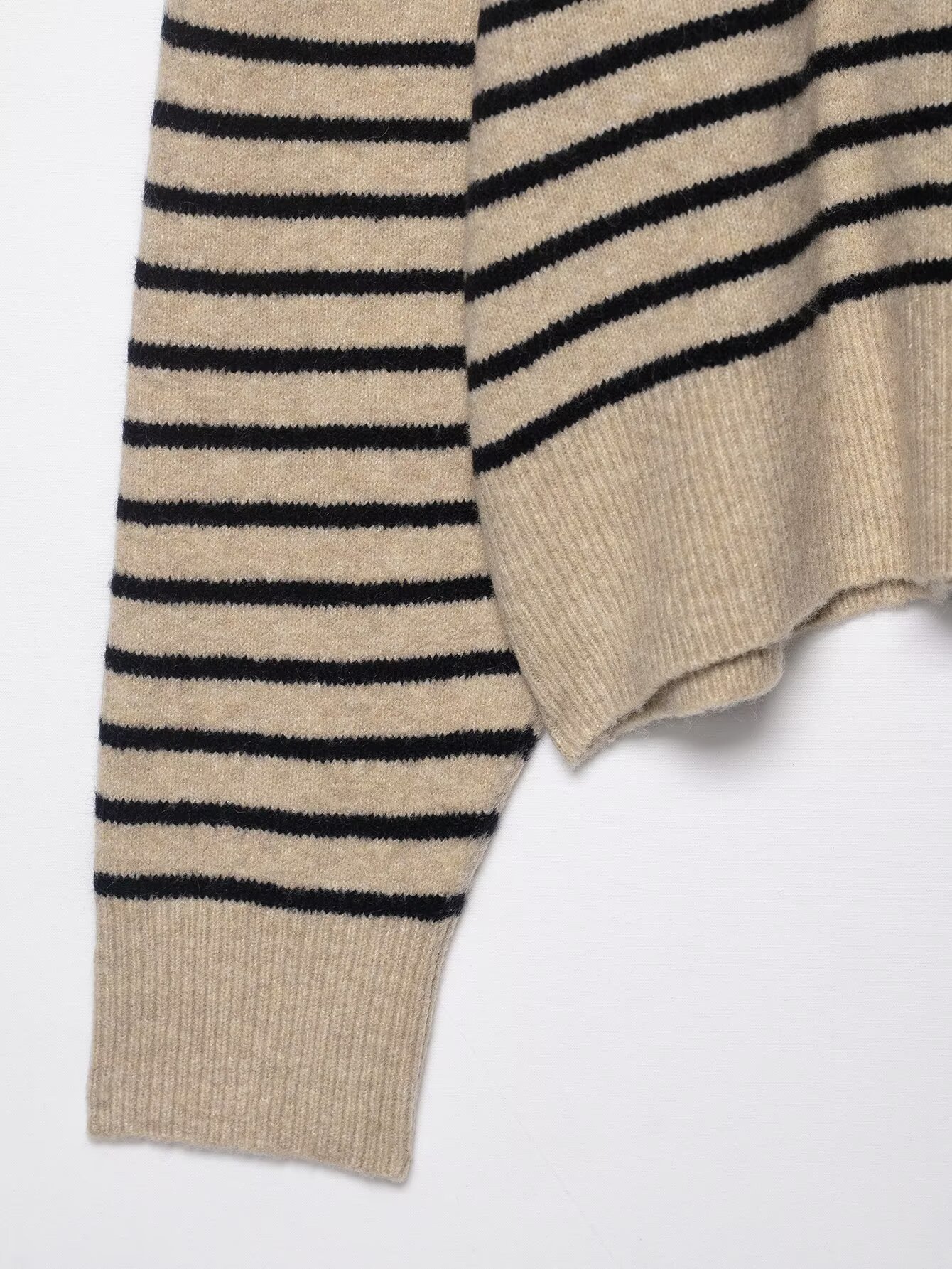 Front Placket Polyester Long Sleeve Sweaters