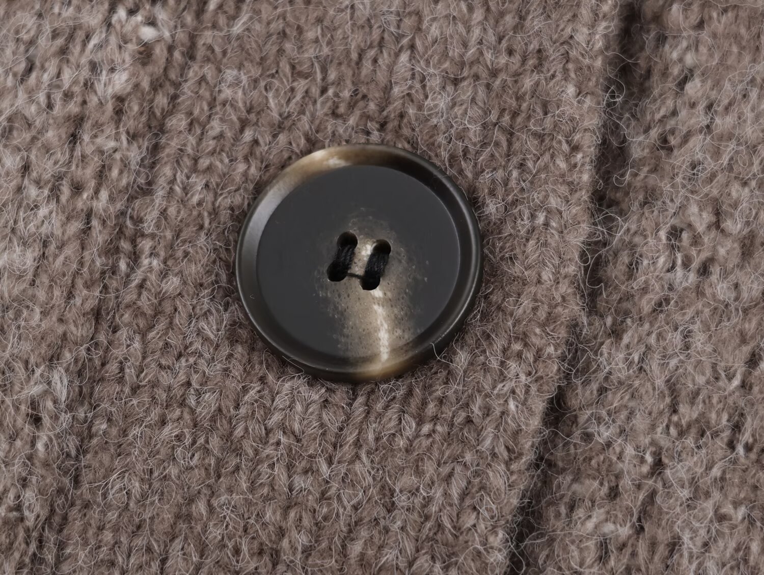 Brushing effect jacquard knitted jacket
