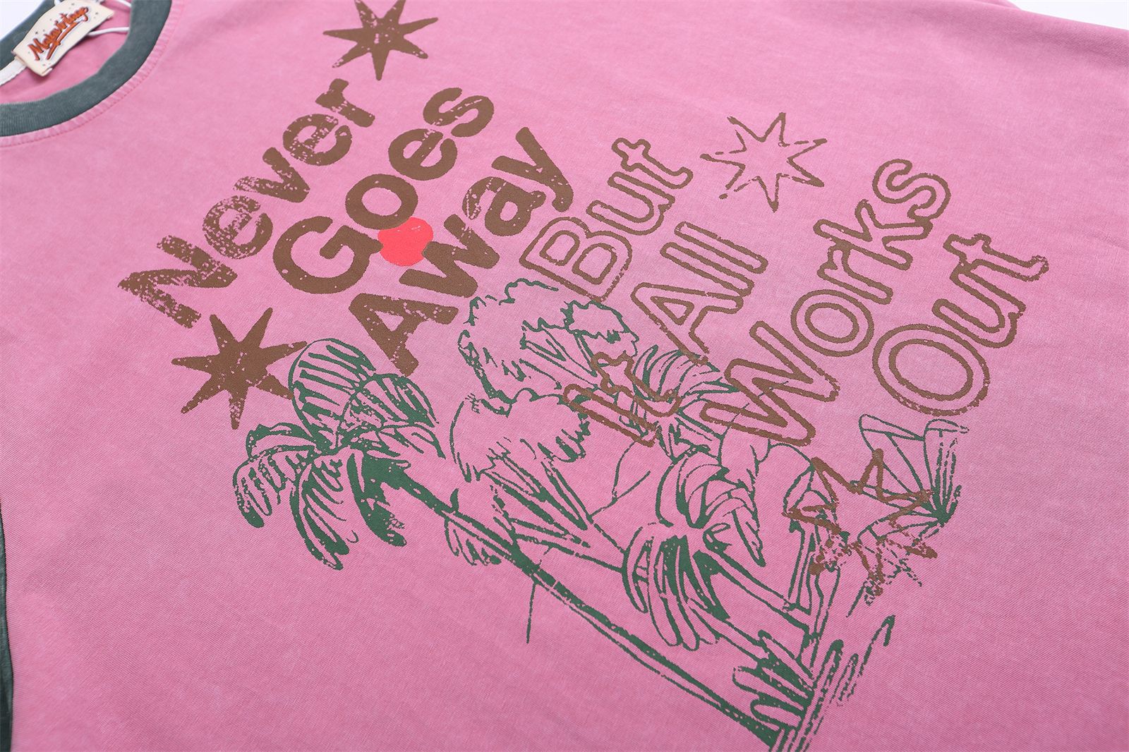 Letter printed contrasting short sleeved T-shirt for men