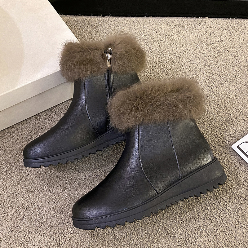 Thick and warm cotton shoes with added fleece, flat bottom and anti slip short tube bread shoes