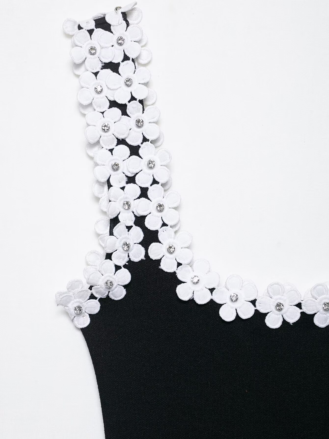Ladies 3D Floral Applique Mini Shoulder Strap Skirt