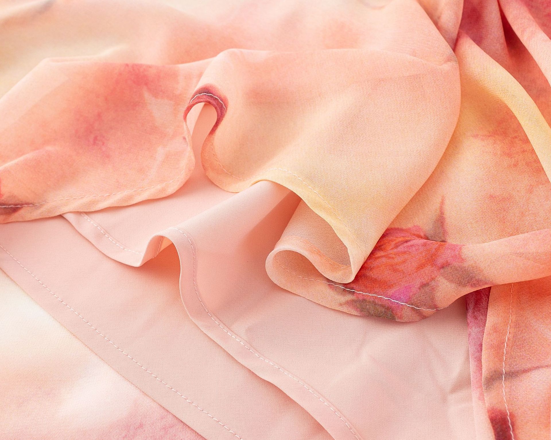 Floral waist cinching dress