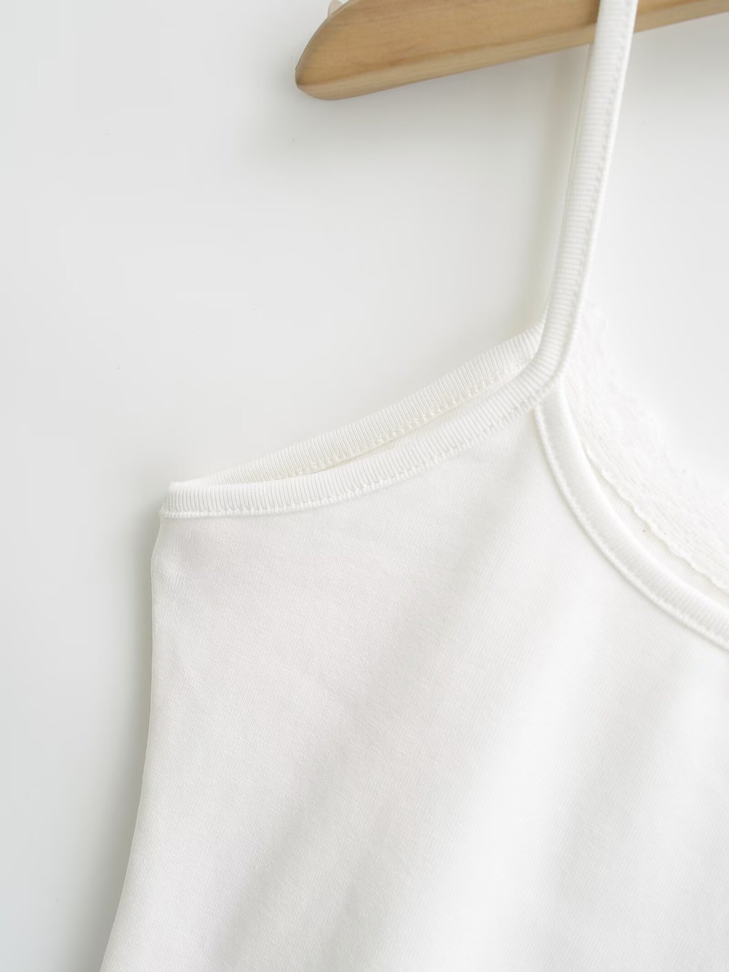 White Lace Hem Strapless Camisole for Women - Outerwear and Innerwear Bow Top
