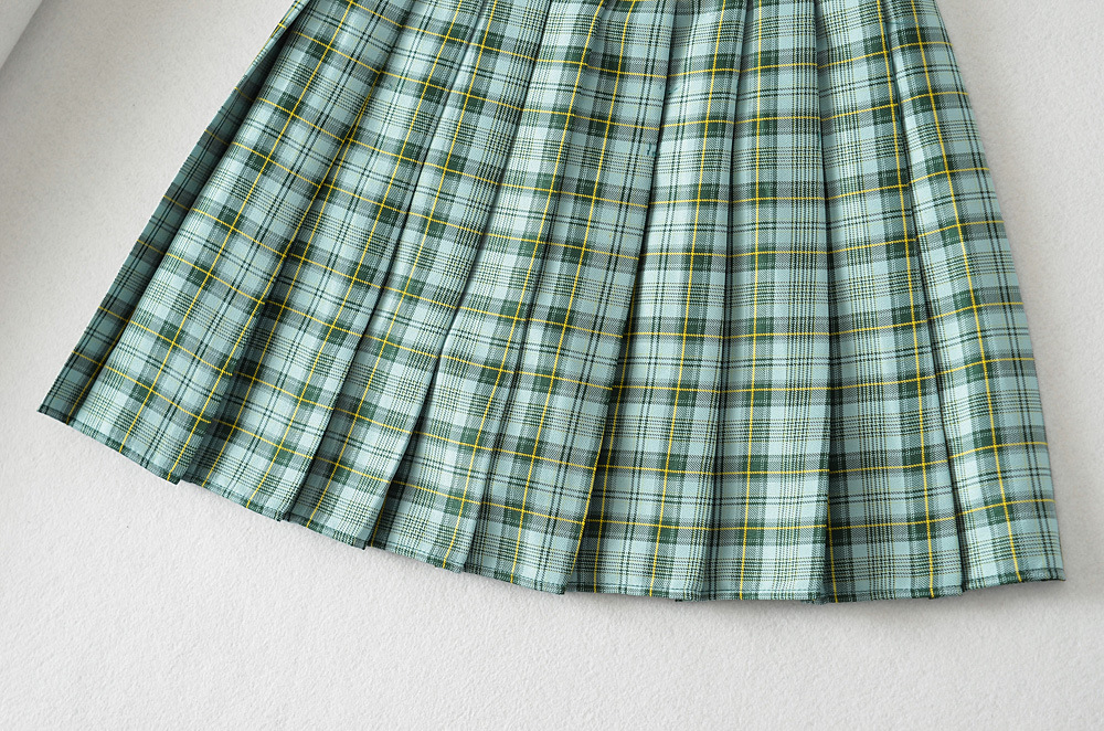 Heart Buckle Sexy High Waist Pleated Short Skirt