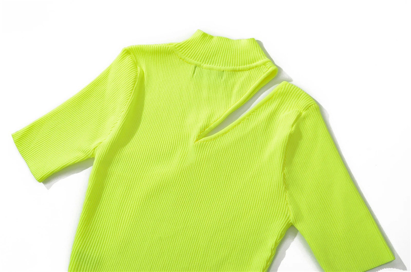 Hollow out short sleeved knitted sweater