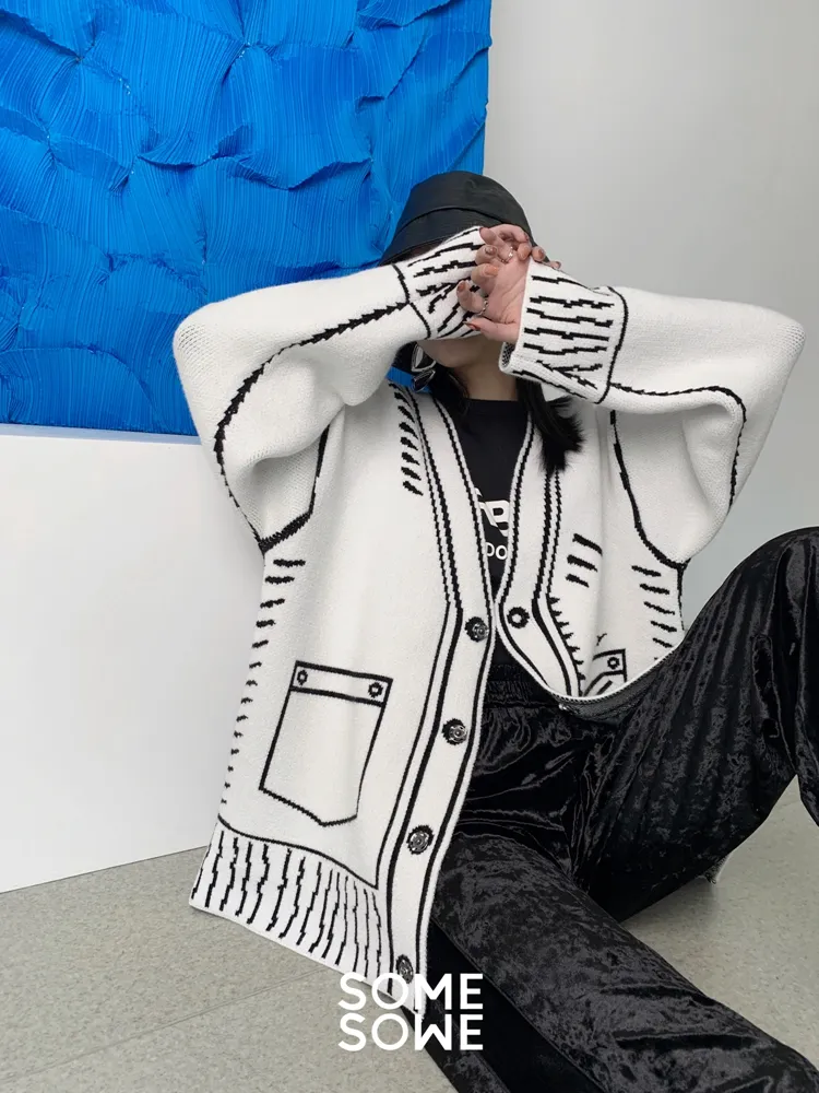 Ladies Oversized Graphic Deep V Acrylic Cardigan