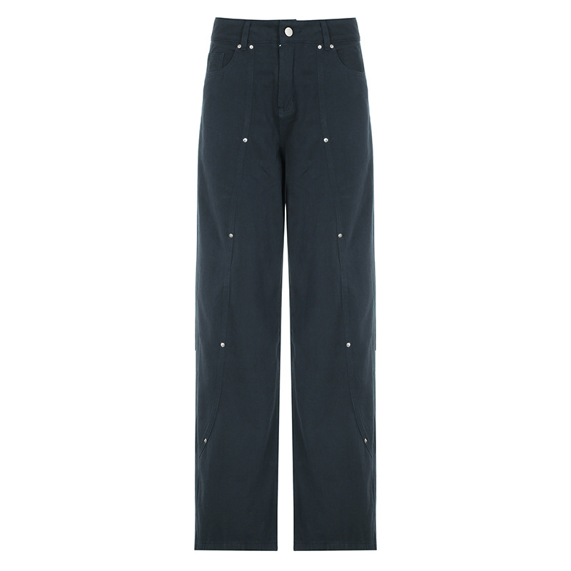 Retro rivet splicing design for split jeans