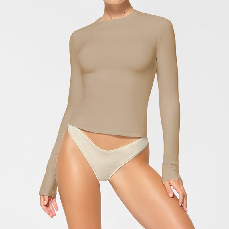Long sleeved round neck T-shirt solid color slim fit top