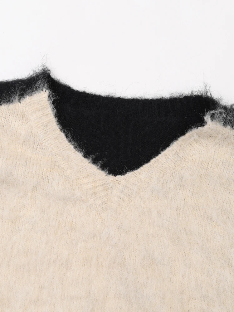Ladies Two-Tone Knit Oversized Pullover