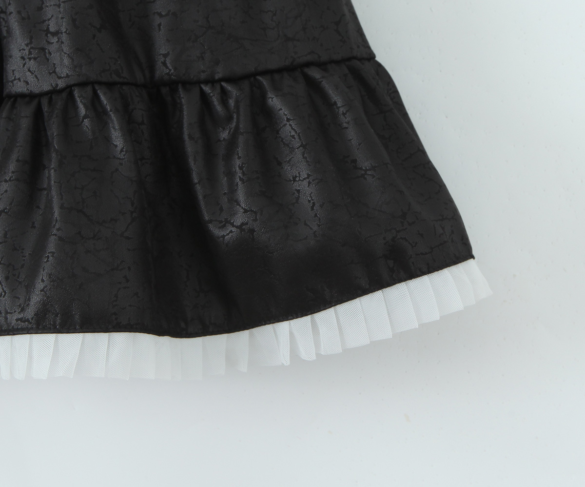 V-neck Color-blocked Design Chest-exposing Waist-cinching Figure-flattering Short Dress