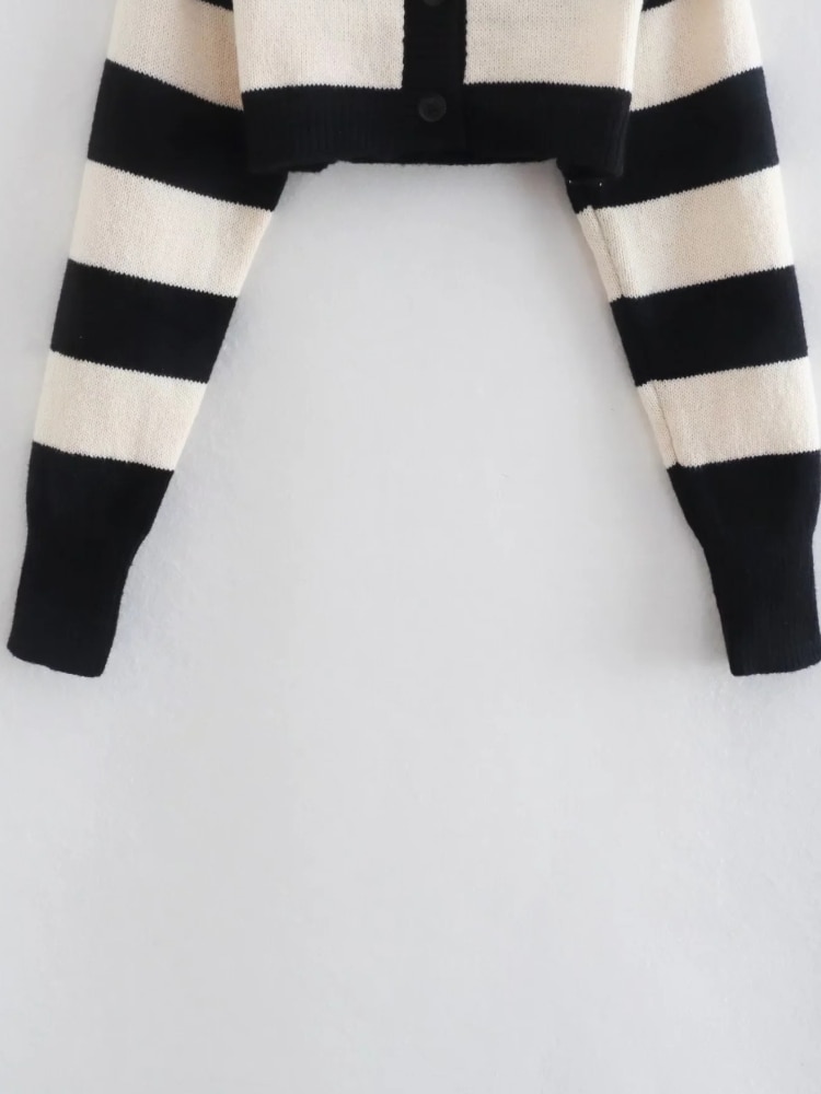 Lightweight Short Zebra Cardigan