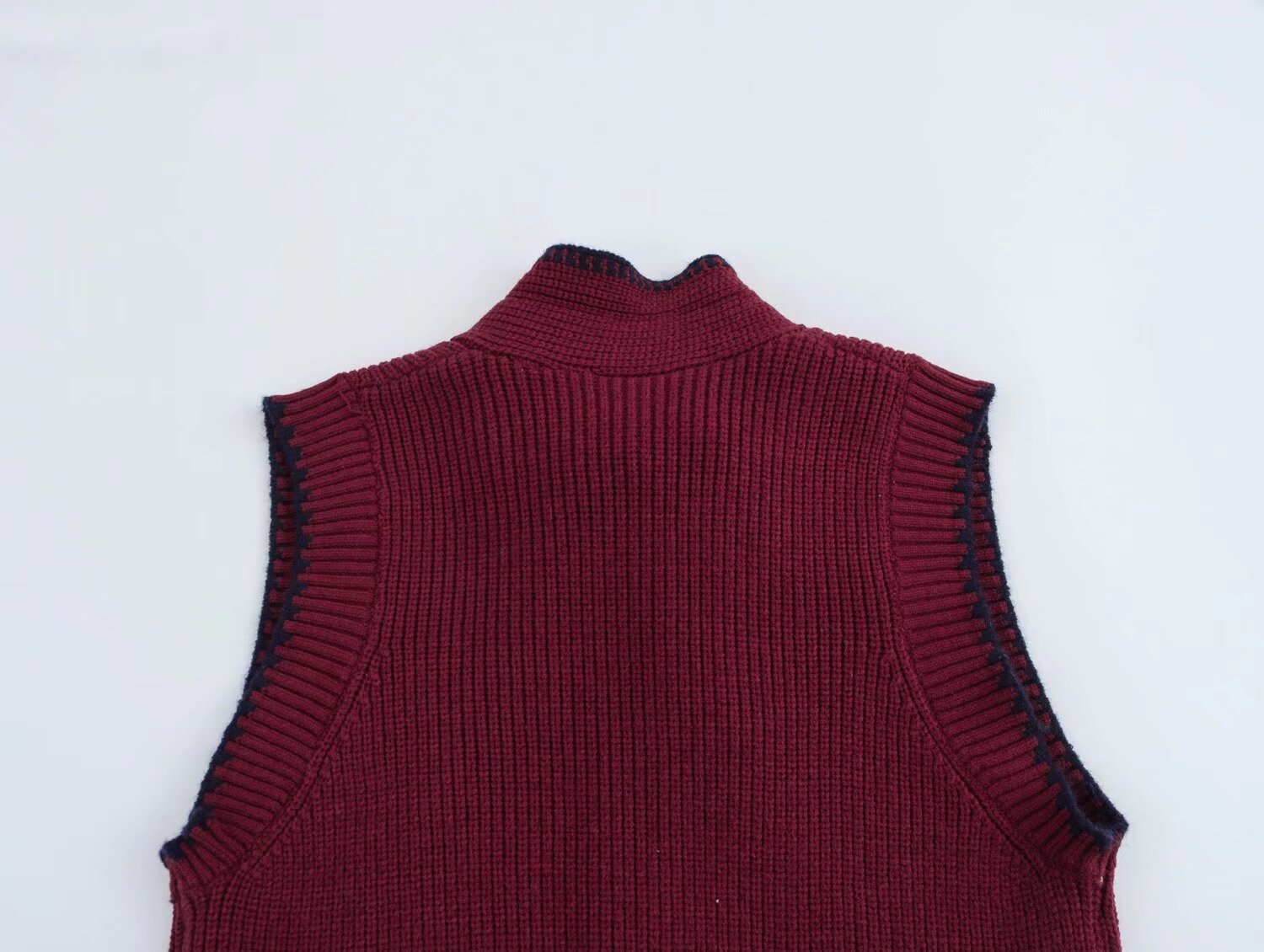 Ladies Color Block Street Ascot Sleeveless Sweater